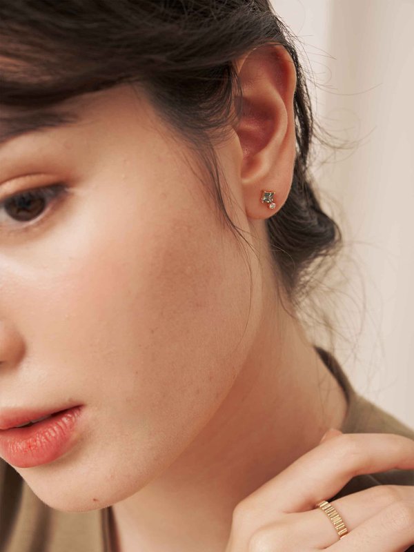One-of-a-kind Inverse Ear Studs - Sapphire and Diamond in 18k Solid Gold