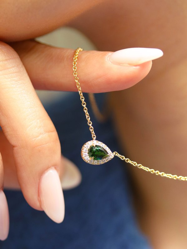 One-of-a-kind Halo Necklace - Pear Cut Tsavorite and Diamonds in 18K Solid Gold 01