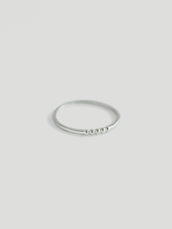 Sphere Ring in Silver