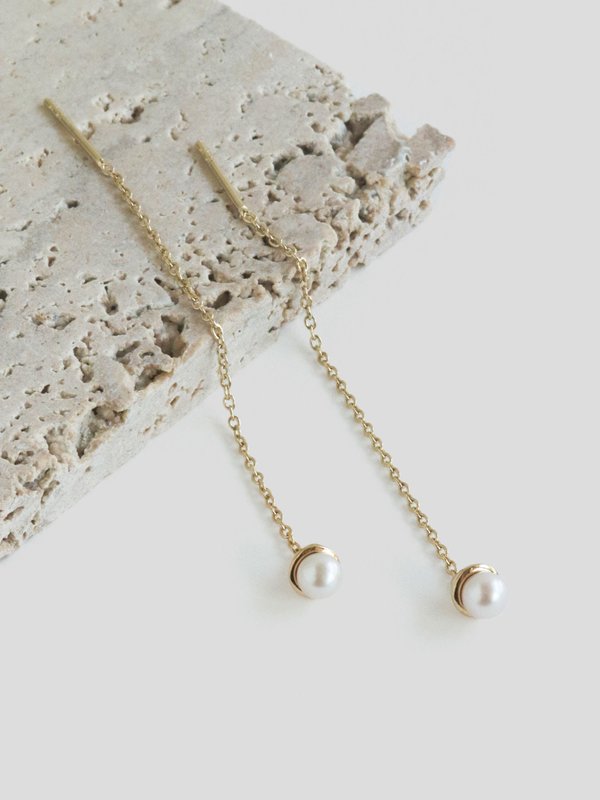 Diane Ear Threader - Freshwater Pearl in Champagne Gold